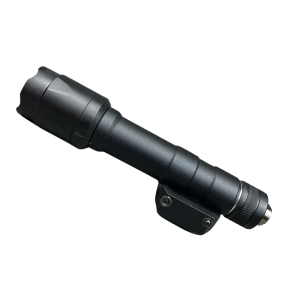 Lanterna M600 Preta Polimero C/ Acionador - Imagem 3