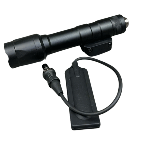 Lanterna M600 Preta Polimero C/ Acionador