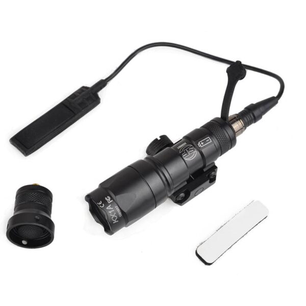 Lanterna Tática Surefire Mod. M300 c/ acionador Remoto